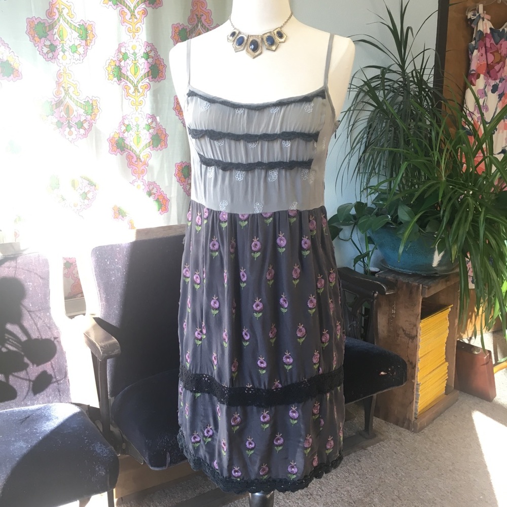 ꧁𝕊𝕆𝕃𝔻꧂Odd Molly Silk Dress (sample) 🔮🌸